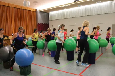 Aerobic Frauen Montag
