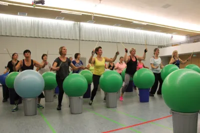 Aerobic Frauen Montag