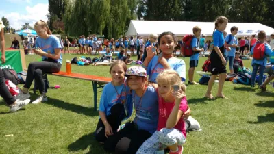 Kinder auf der Wiese beim Landeskinderturnfest Konstanz 2017