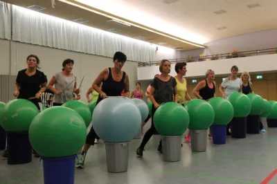 Aerobic Frauen Montag