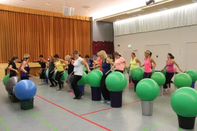 Aerobic Frauen Montag