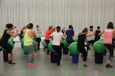 Aerobic Frauen Montag