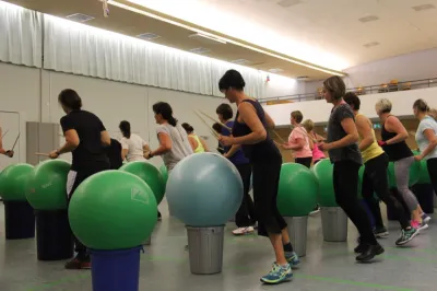 Aerobic Frauen Montag