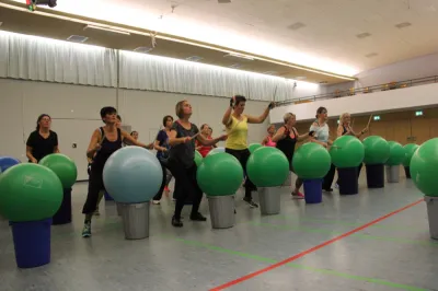 Aerobic Frauen Montag