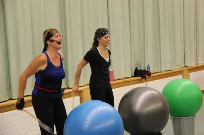 Aerobic Frauen Montag