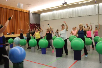 Aerobic Frauen Montag