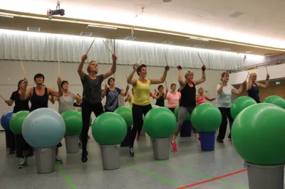 Aerobic Frauen Montag