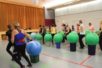 Aerobic Frauen Montag