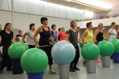 Aerobic Frauen Montag