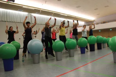 Aerobic Frauen Montag