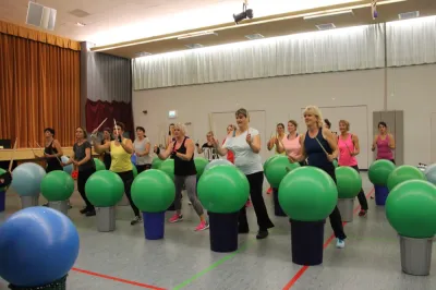 Aerobic Frauen Montag