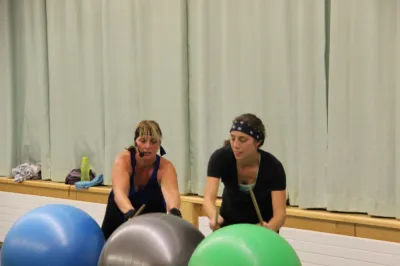 Aerobic Frauen Montag