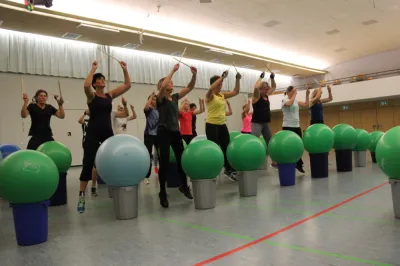 Aerobic Frauen Montag