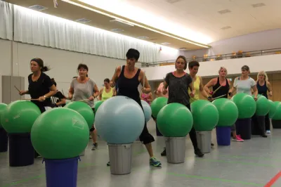 Aerobic Frauen Montag