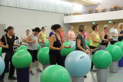Aerobic Frauen Montag