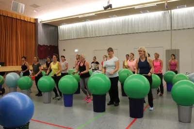 Aerobic Frauen Montag