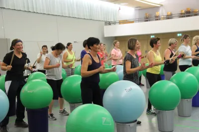 Aerobic Frauen Montag
