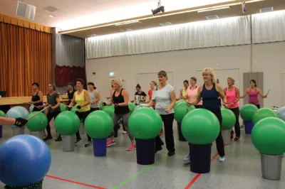 Aerobic Frauen Montag