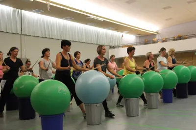 Aerobic Frauen Montag