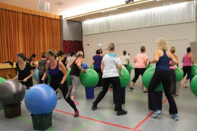 Aerobic Frauen Montag