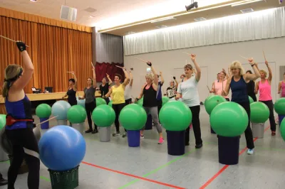Aerobic Frauen Montag