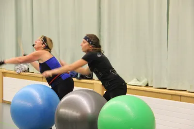 Aerobic Frauen Montag