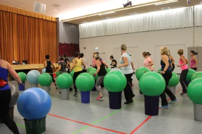 Aerobic Frauen Montag