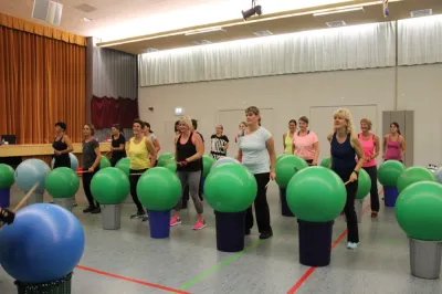 Aerobic Frauen Montag