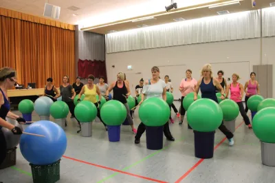 Aerobic Frauen Montag