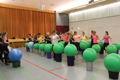 Aerobic Frauen Montag
