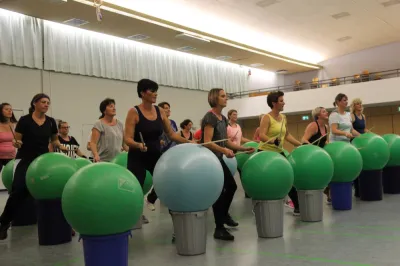 Aerobic Frauen Montag
