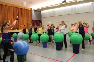 Aerobic Frauen Montag
