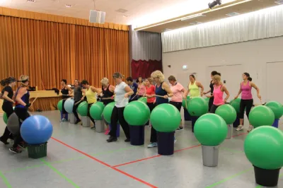 Aerobic Frauen Montag