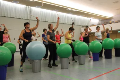 Aerobic Frauen Montag