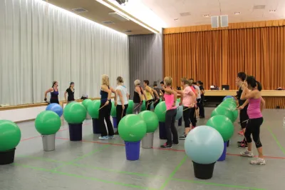 Aerobic Frauen Montag