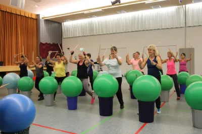 Aerobic Frauen Montag