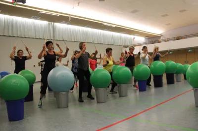 Aerobic Frauen Montag