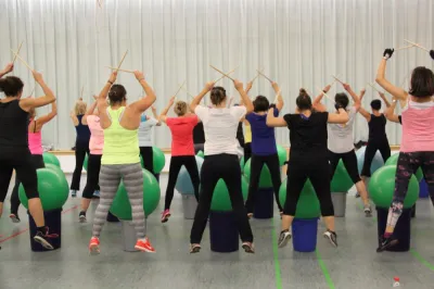 Aerobic Frauen Montag