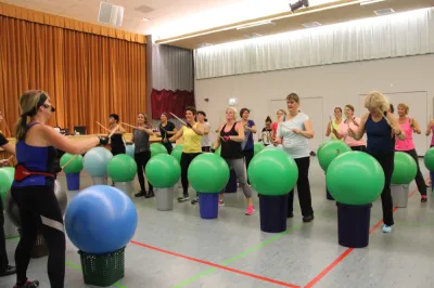 Aerobic Frauen Montag
